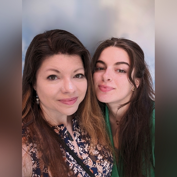 Meet your Posher, Melissa - Picture 4 of 4